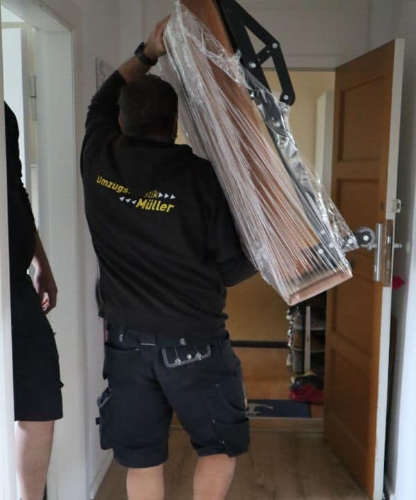 Firmenumzug und professionelle Umzugshelfer Lübeck